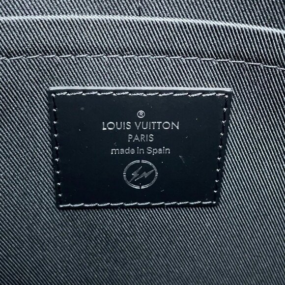 LOUIS VUITTON Apollo messenger Size MM Monogram Eclipse Noir - Picture 11 of 15